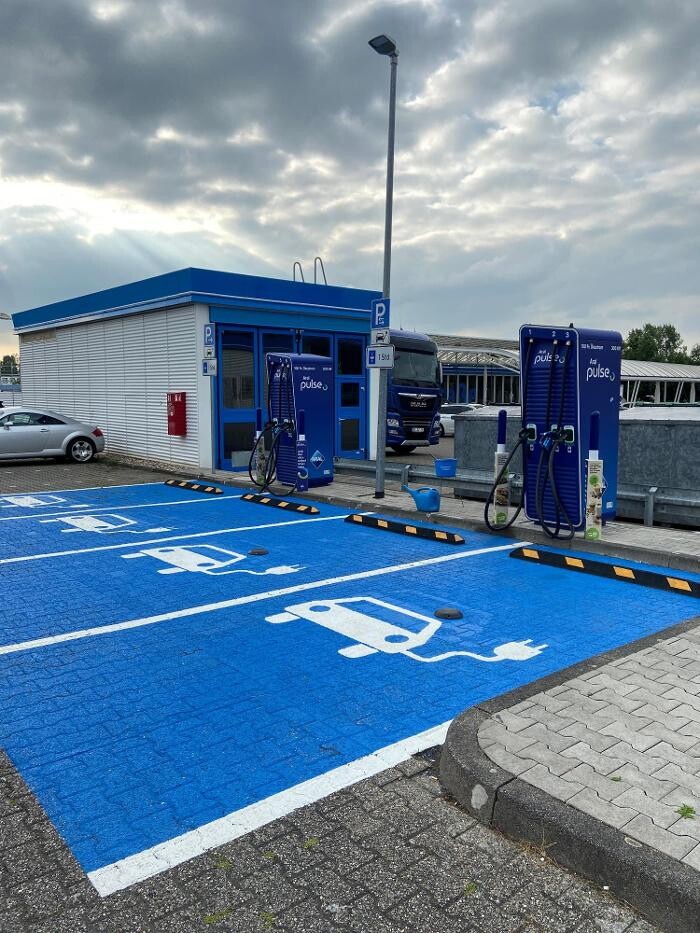 Bilder Aral pulse Ladestation