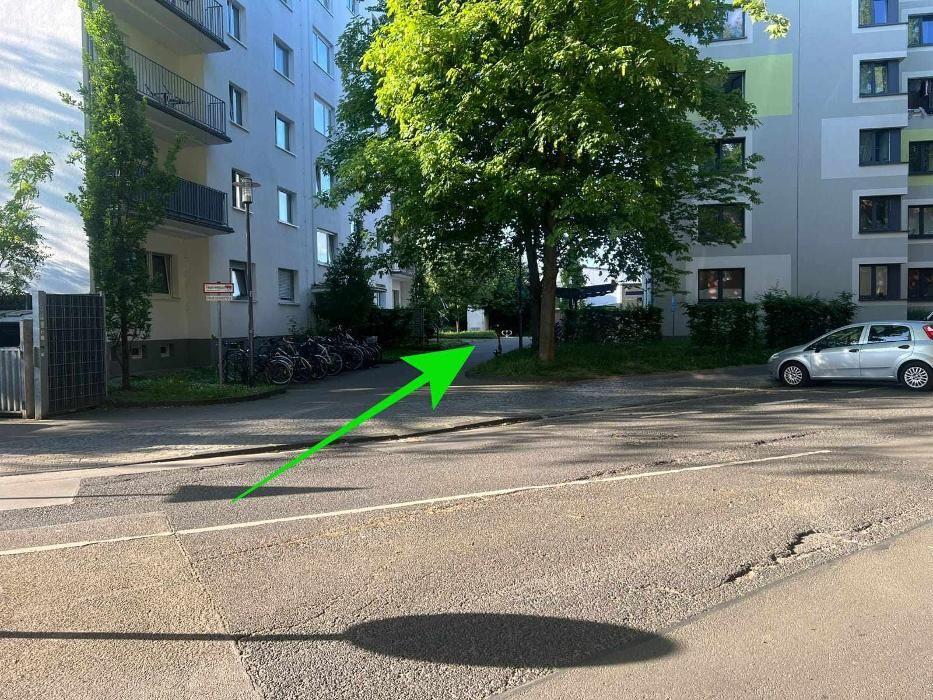 Bilder ampido Parkplatz Rosenzweigpark Köln