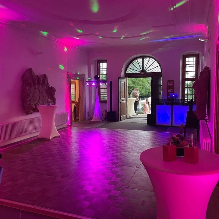 Bilder DJ Annòn für Hochzeiten, Firmenfeiern und Events