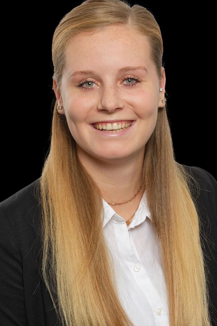 Bilder ERGO Versicherung Gina Marquardt