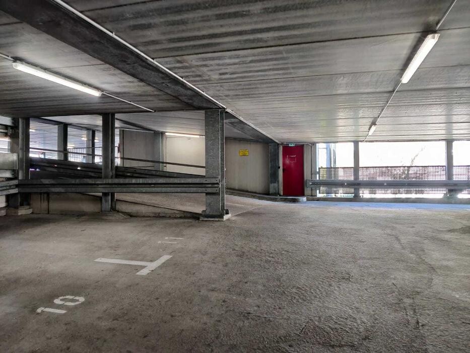 Bilder ampido Parkplatz Lessingplatz Düsseldorf