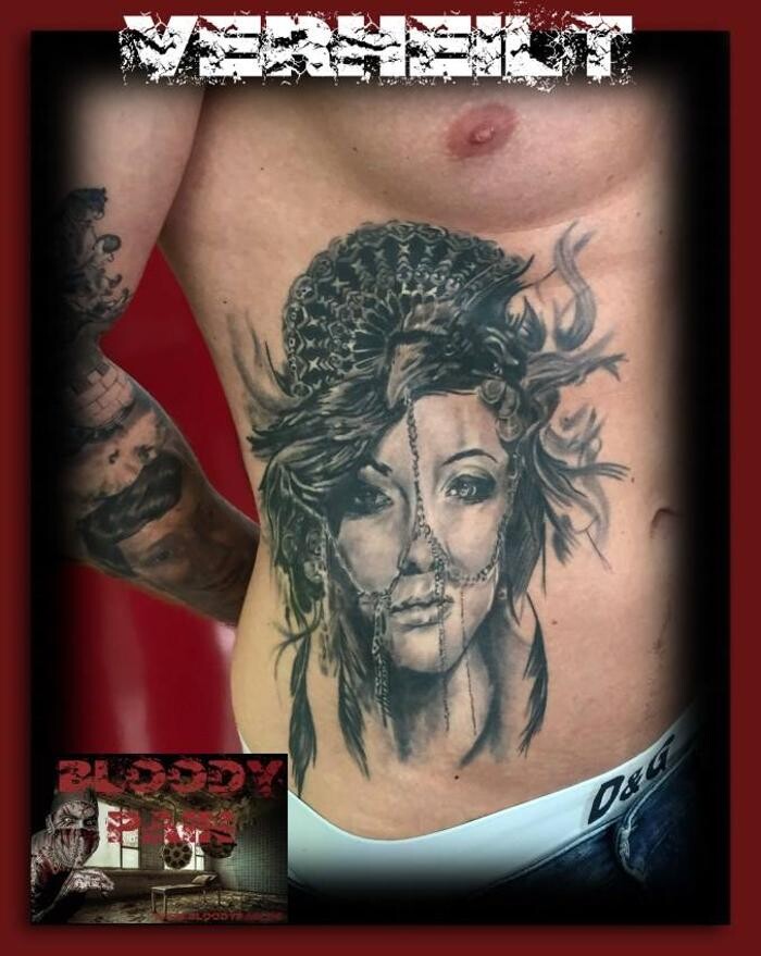 Bilder Bloody Pain TattooArt by Matthias