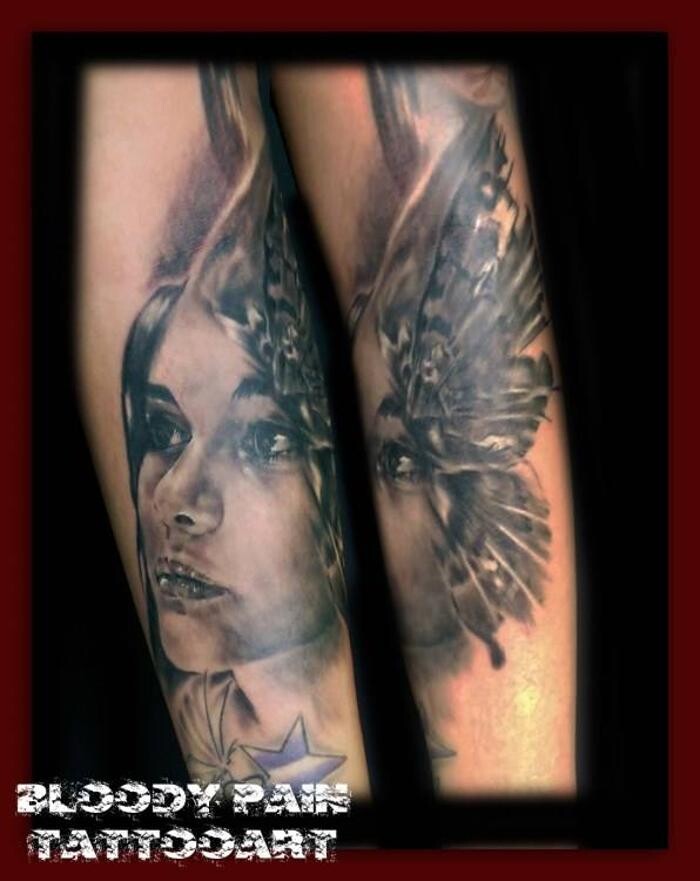 Bilder Bloody Pain TattooArt by Matthias