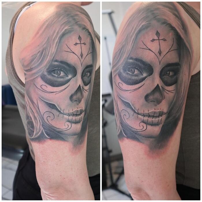 Bilder Bloody Pain TattooArt by Matthias