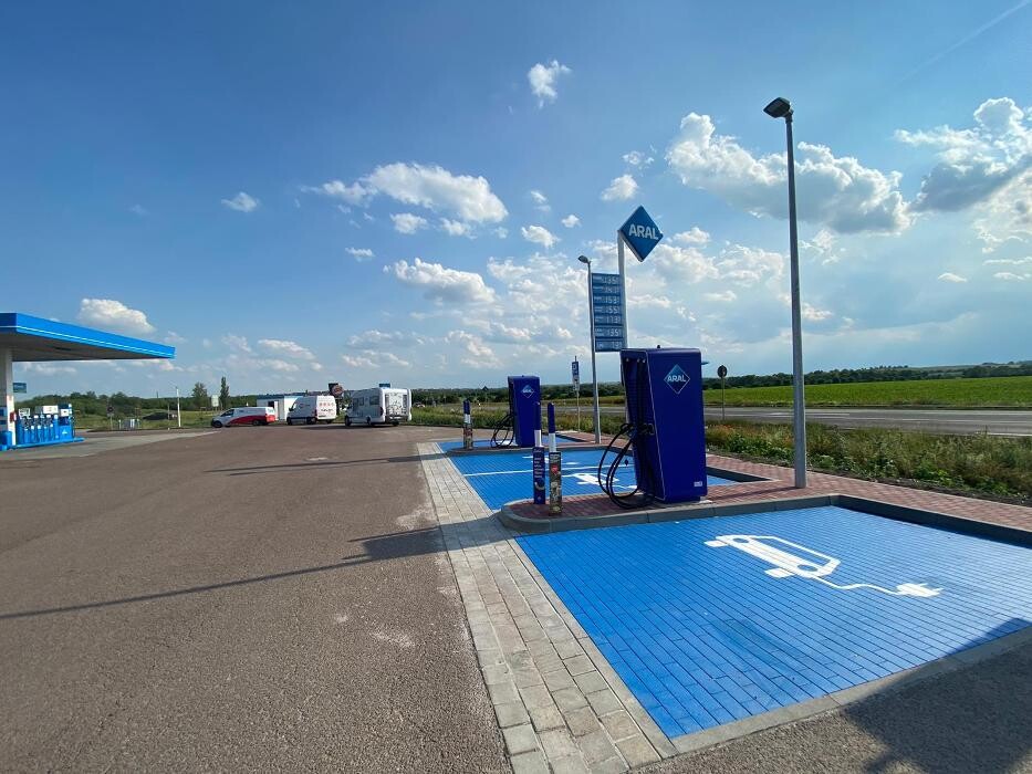 Bilder Aral pulse Ladestation