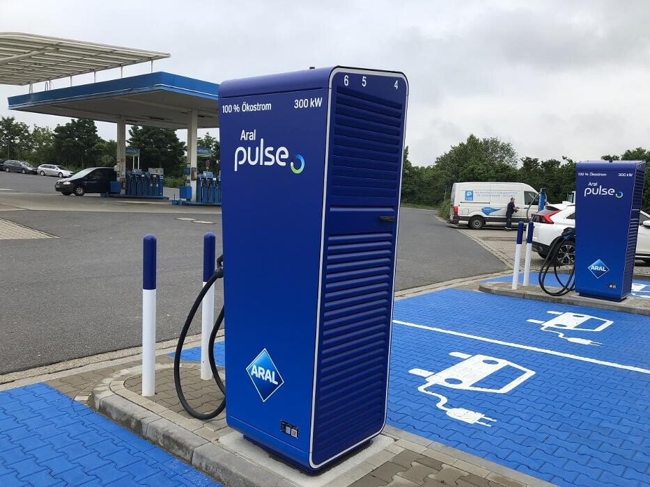 Bilder Aral pulse Ladestation