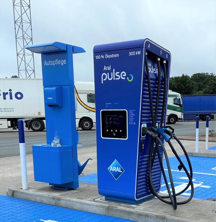 Bilder Aral pulse Ladestation