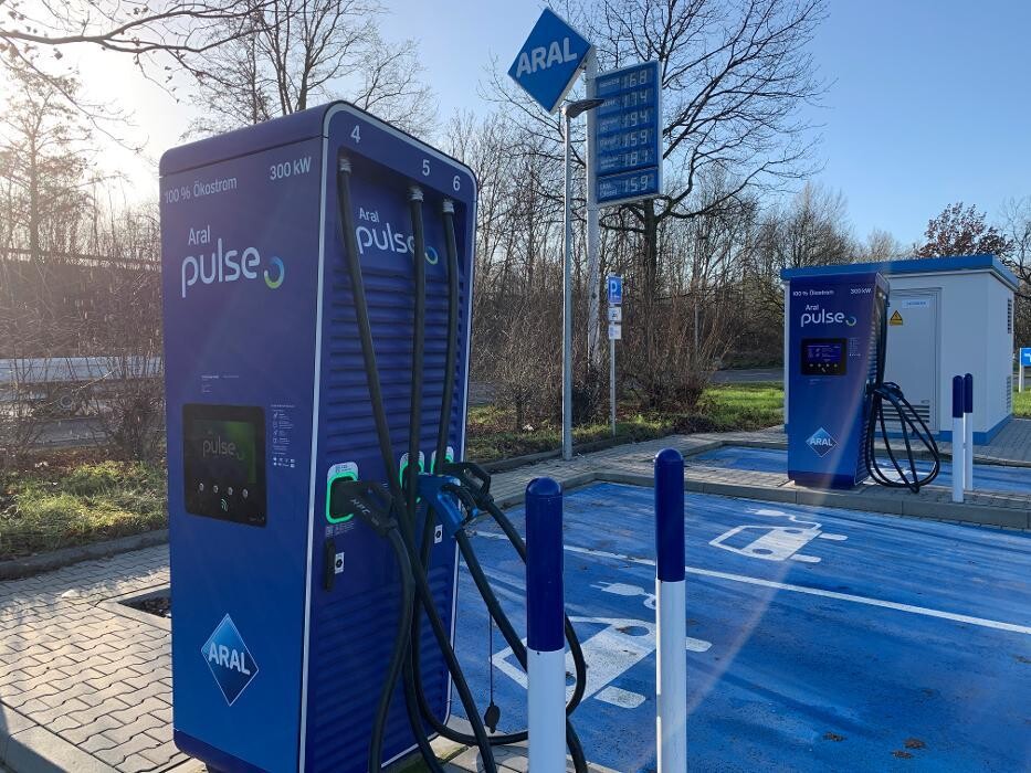 Bilder Aral pulse Ladestation