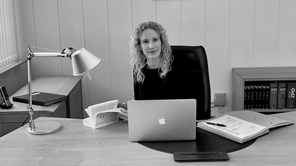 Bilder Notar und Fachkanzlei für Arbeitsrecht Tippmann-Umathum