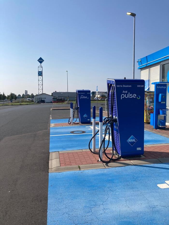Bilder Aral pulse Ladestation