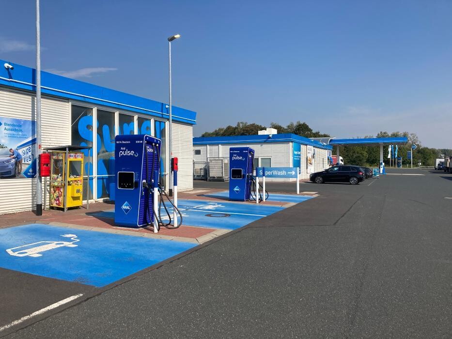 Bilder Aral pulse Ladestation