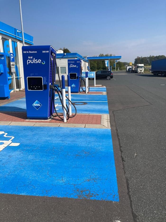Bilder Aral pulse Ladestation