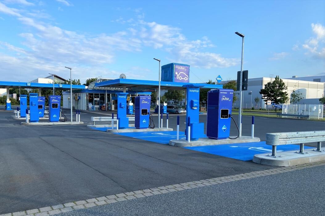 Bilder Aral pulse Ladestation