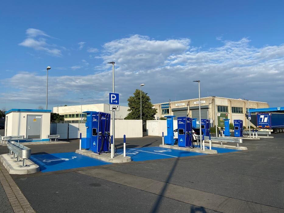 Bilder Aral pulse Ladestation