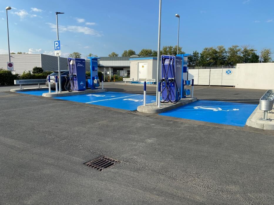 Bilder Aral pulse Ladestation