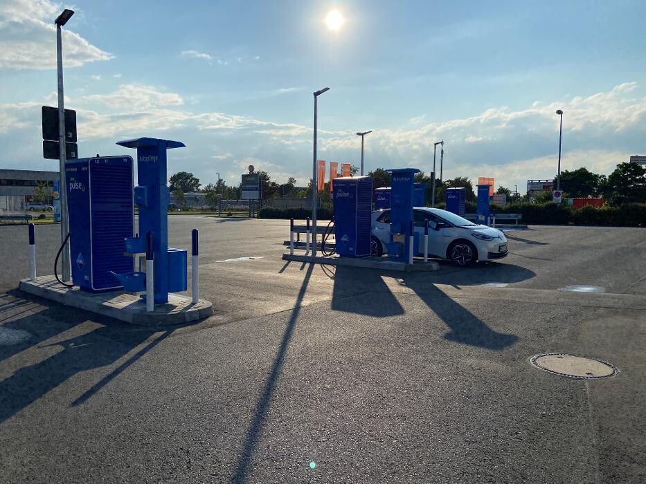 Bilder Aral pulse Ladestation