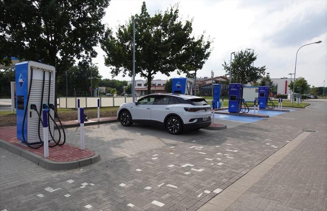 Bilder Aral pulse Ladestation