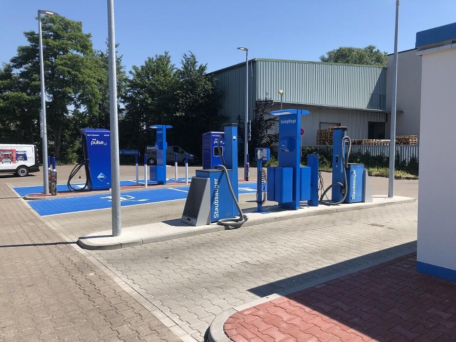 Bilder Aral pulse Ladestation
