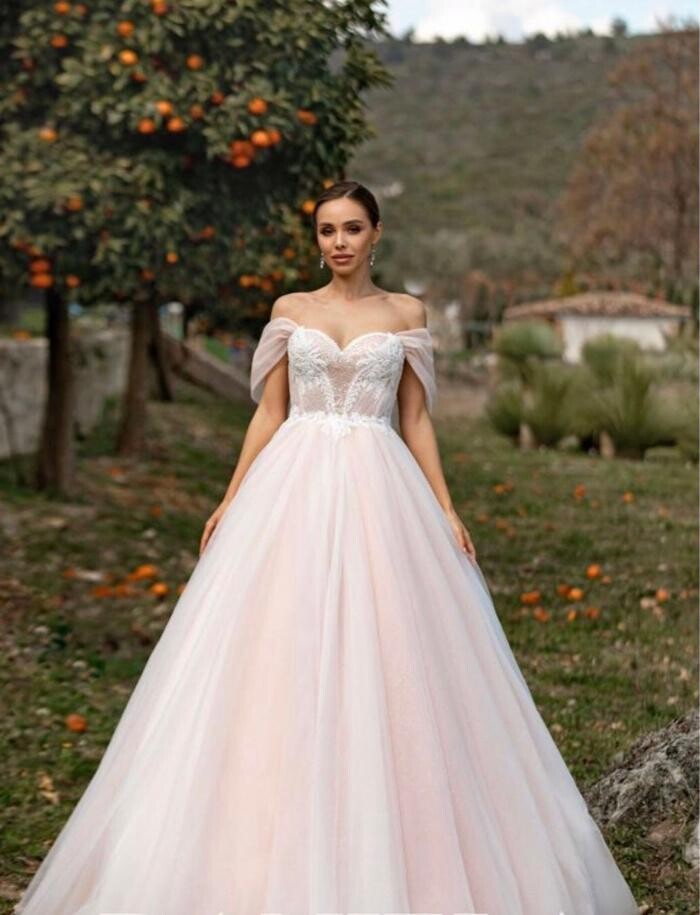 Bilder Brautkleid sucht Braut