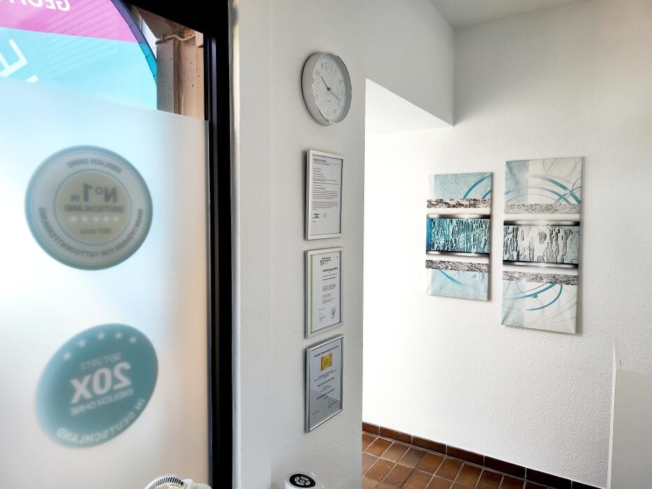 Bilder ENDLICH OHNE Tattooentfernung Filiale Bonn