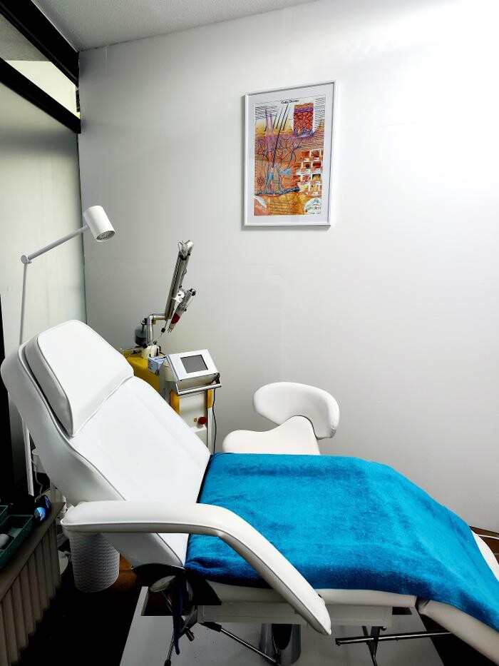 Bilder ENDLICH OHNE Tattooentfernung Filiale Bonn