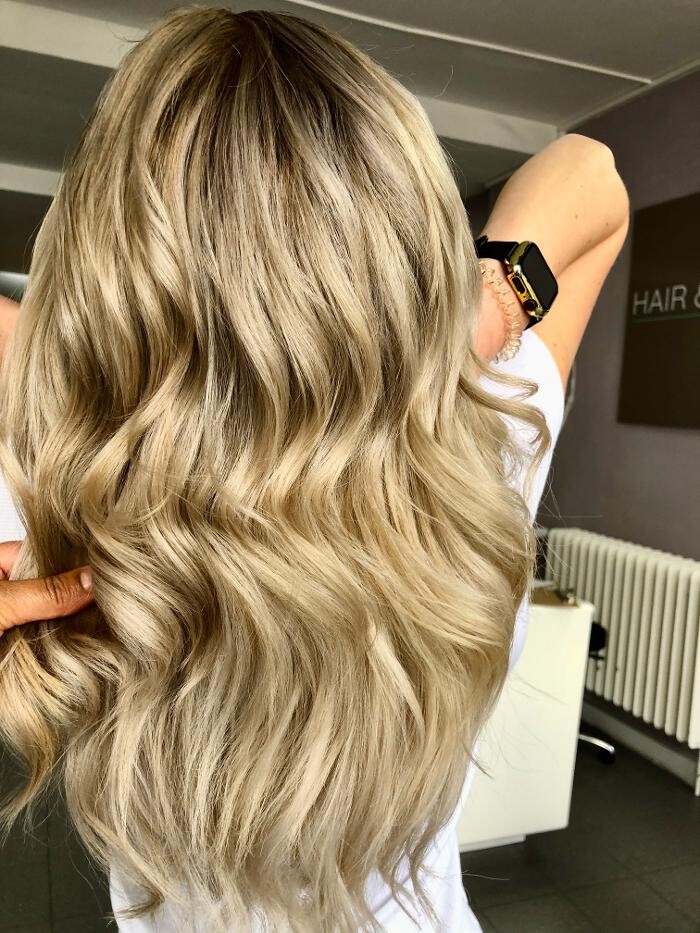 Bilder SARAH SCHÖNENBERG HAIRSTYLIST & HEAD SPA