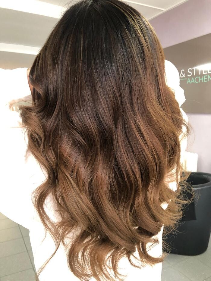 Bilder SARAH SCHÖNENBERG HAIRSTYLIST & HEAD SPA