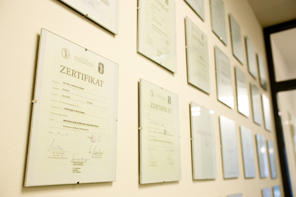 Bilder Urologische Gemeinschaftspraxis Dr. Momeni , Dr. Jaeger, Dr. Strasser  Urologie, Andrologie und Medikamentöse Tumortherapie