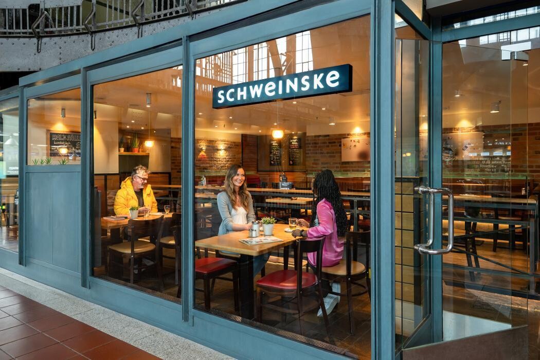 Bilder Schweinske Restaurant am Hamburger Hauptbahnhof / Wandelhalle / Hamburg Mitte - Schnitzel, Burger & Frühstück
