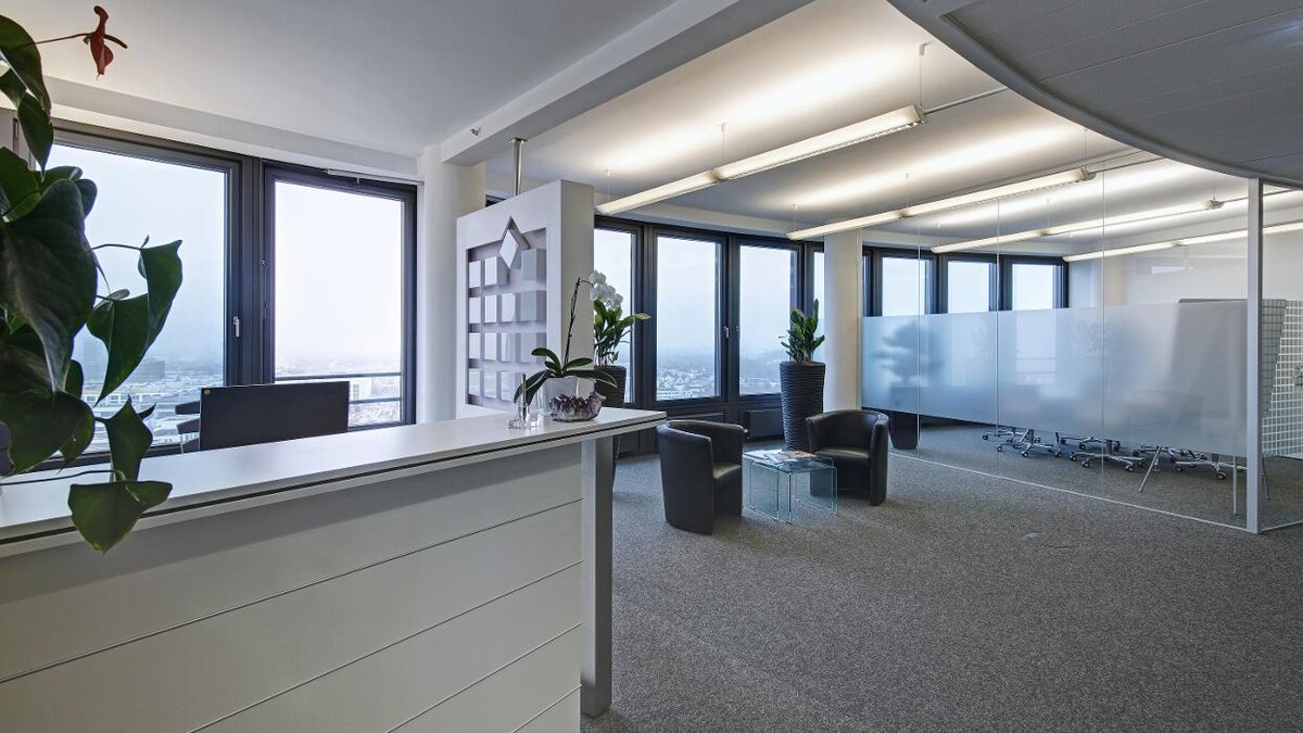 Bilder WARELOG Real Estate Stuttgart GmbH