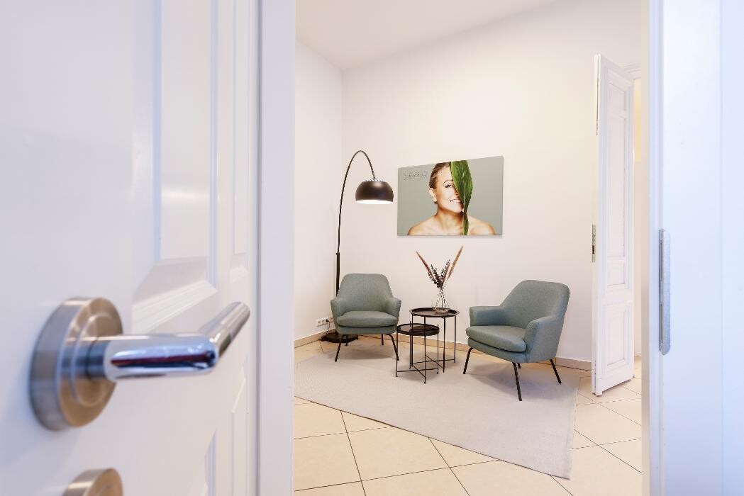Bilder DERMAPURA Leipzig Mitte | Dauerhafte Haarentfernung & Kryolipolyse