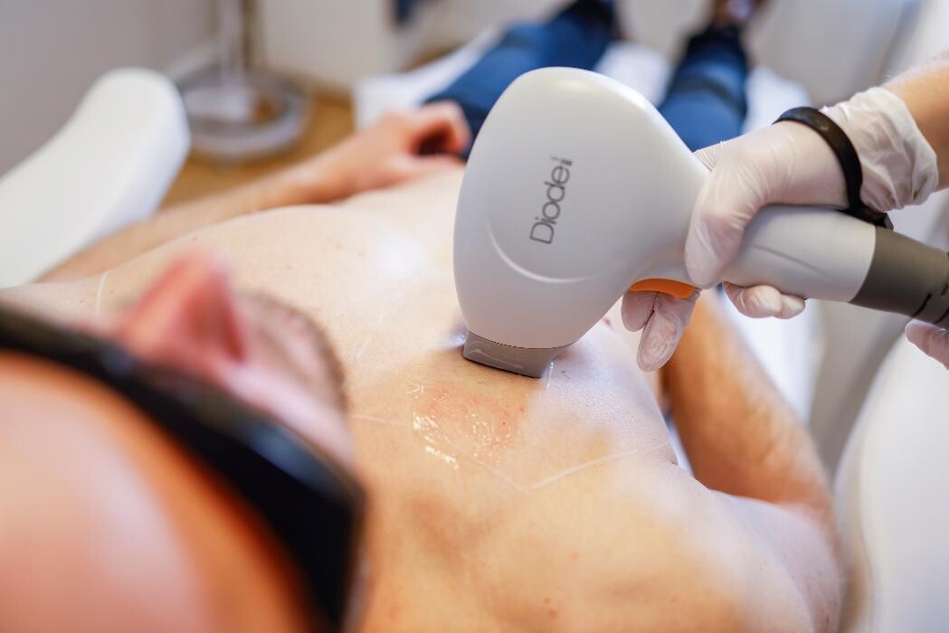 Bilder DERMAPURA Leipzig Mitte | Dauerhafte Haarentfernung & Kryolipolyse