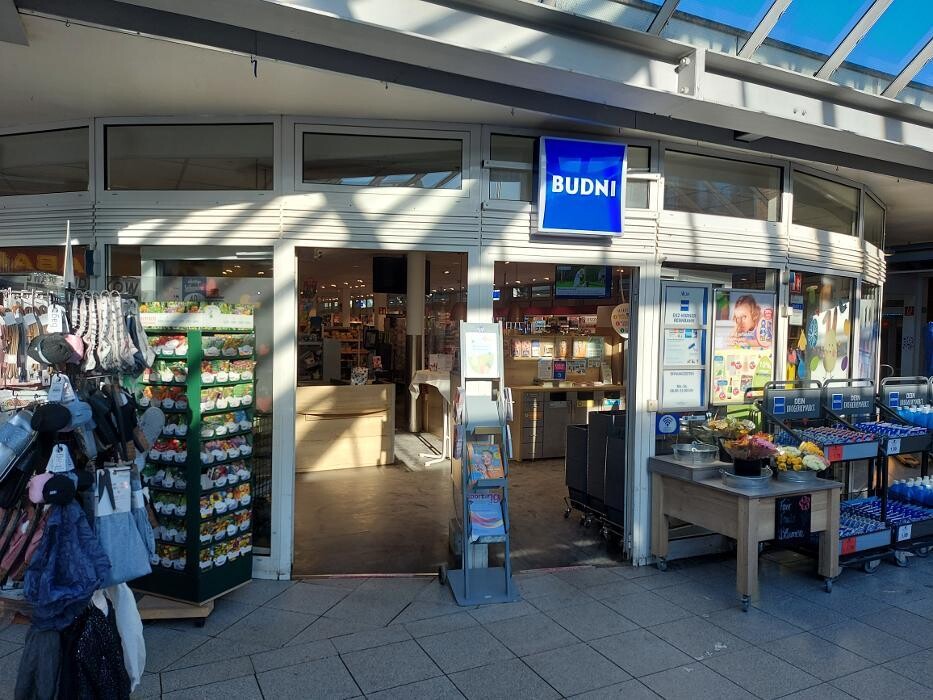 Bilder budni - Rennbahnstraße 30-38
