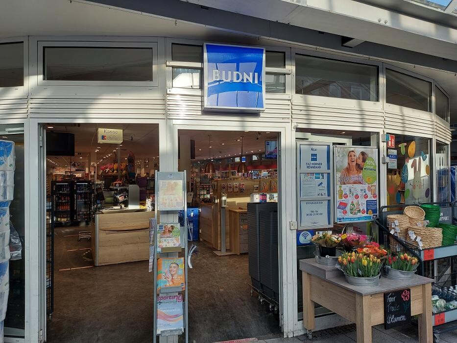 Bilder budni - Rennbahnstraße 30-38