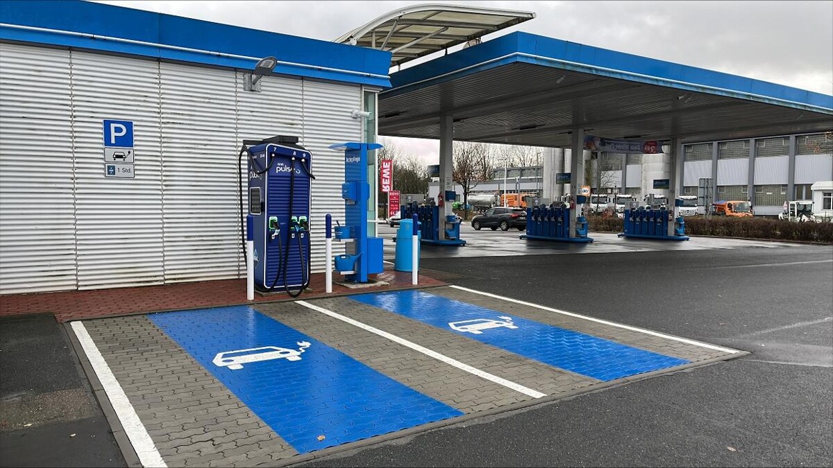 Bilder Aral pulse Ladestation