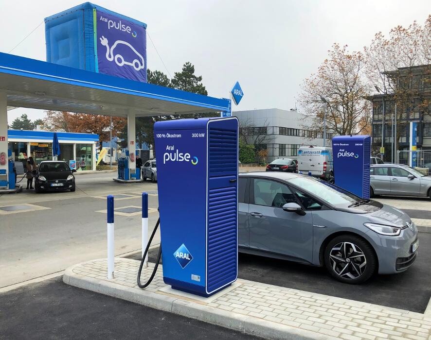 Bilder Aral pulse Ladestation