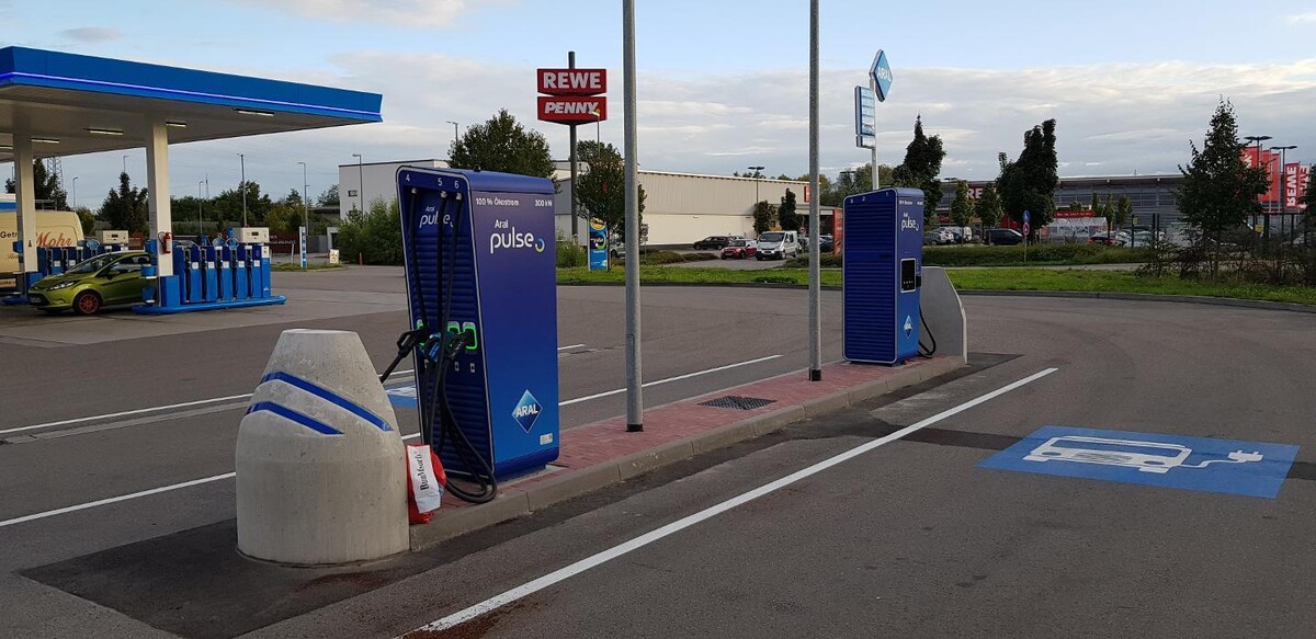Bilder Aral pulse Ladestation