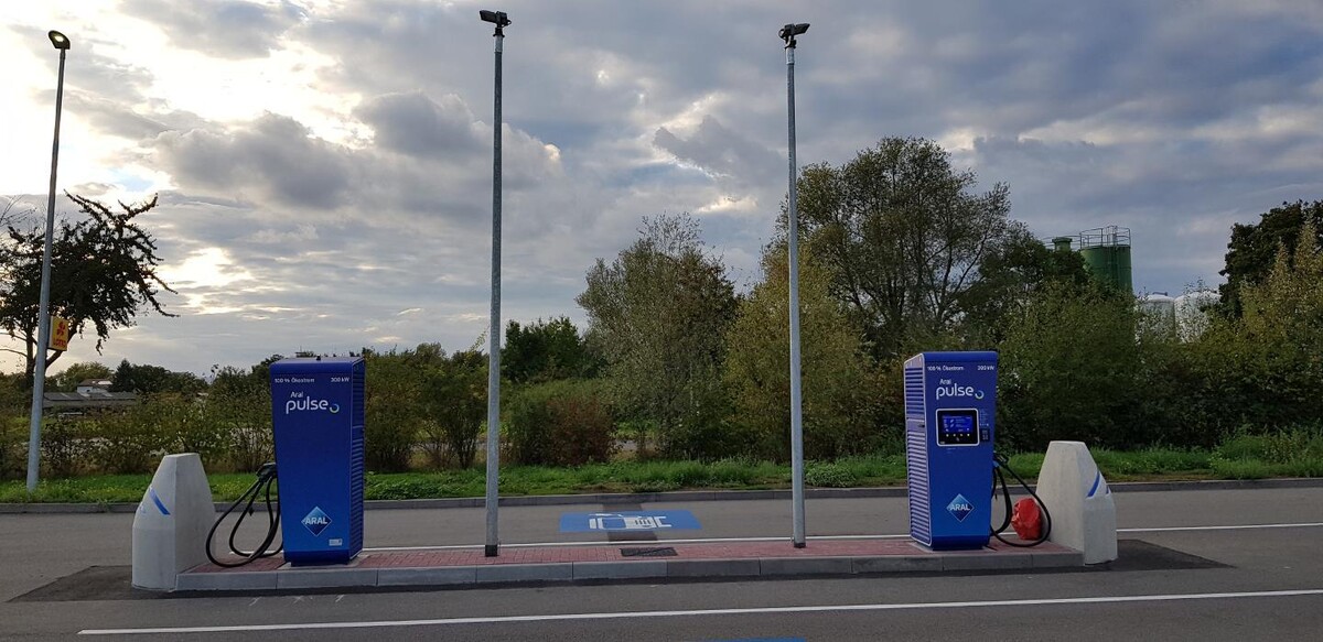 Bilder Aral pulse Ladestation