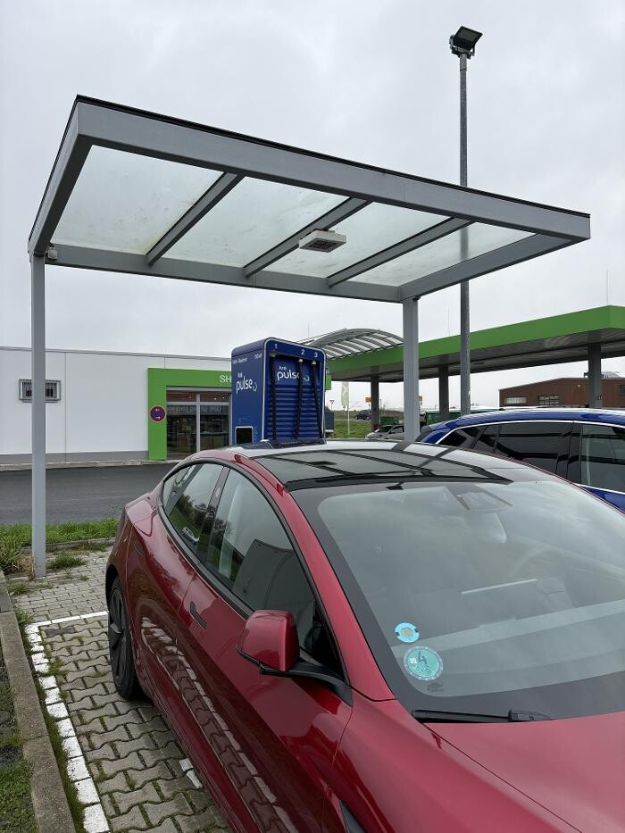 Bilder Aral pulse Ladestation