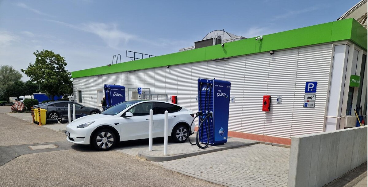 Bilder Aral pulse Ladestation