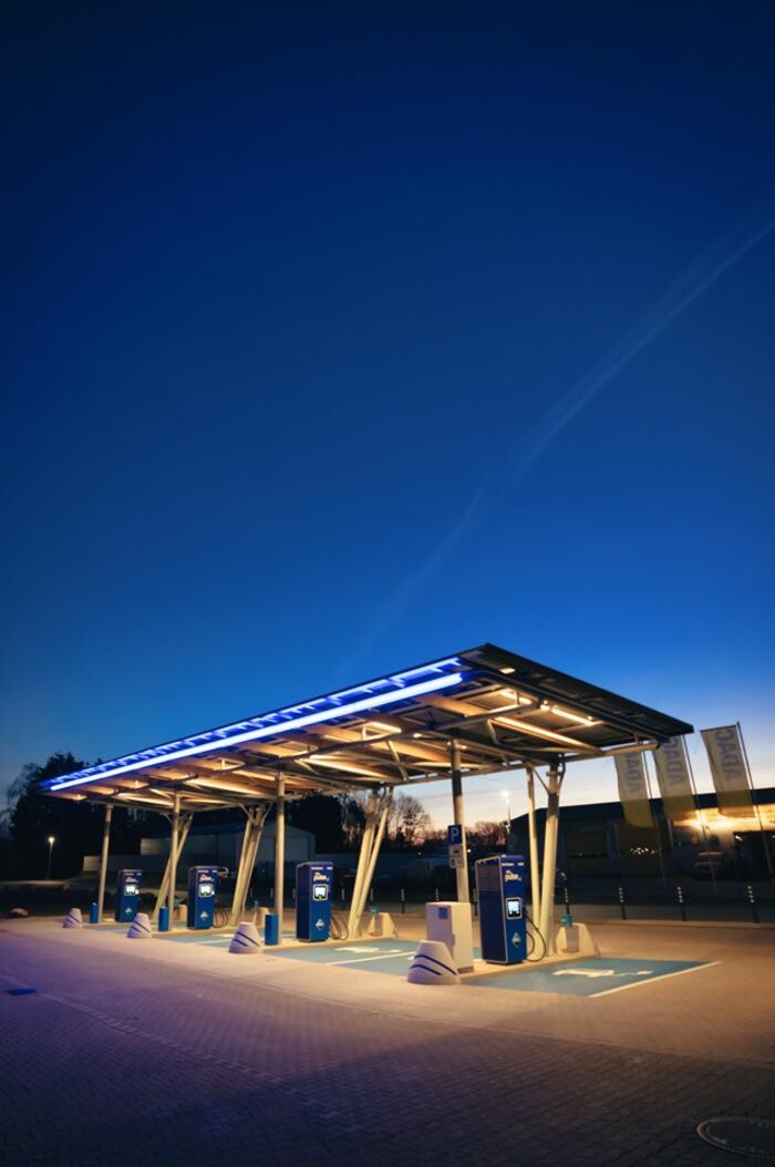 Bilder Aral pulse Ladestation
