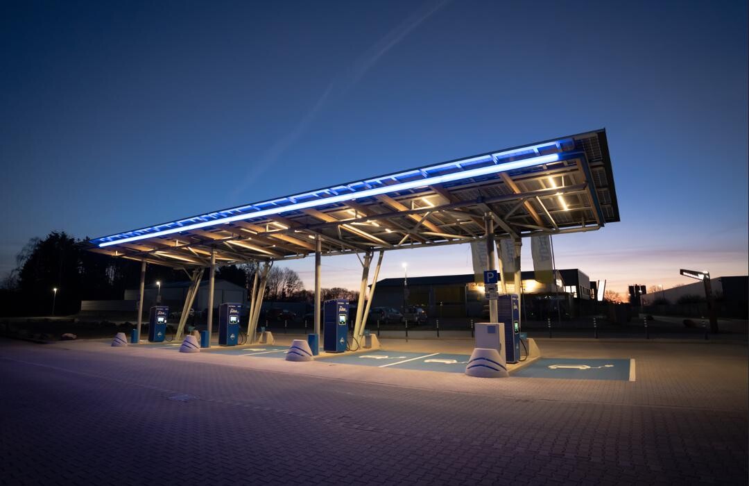 Bilder Aral pulse Ladestation