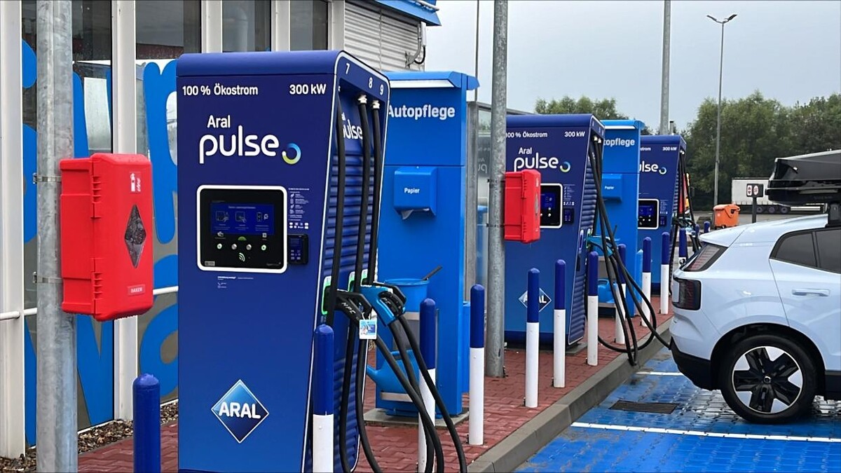 Bilder Aral pulse Ladestation