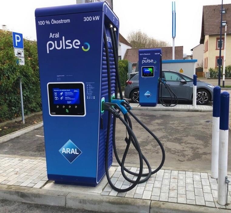 Bilder Aral pulse Ladestation