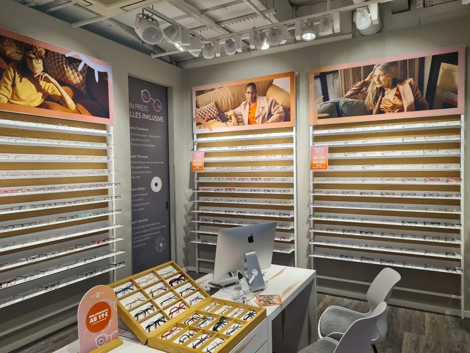 Bilder eyes + more- Optiker Hamburg, Phoenix-Center