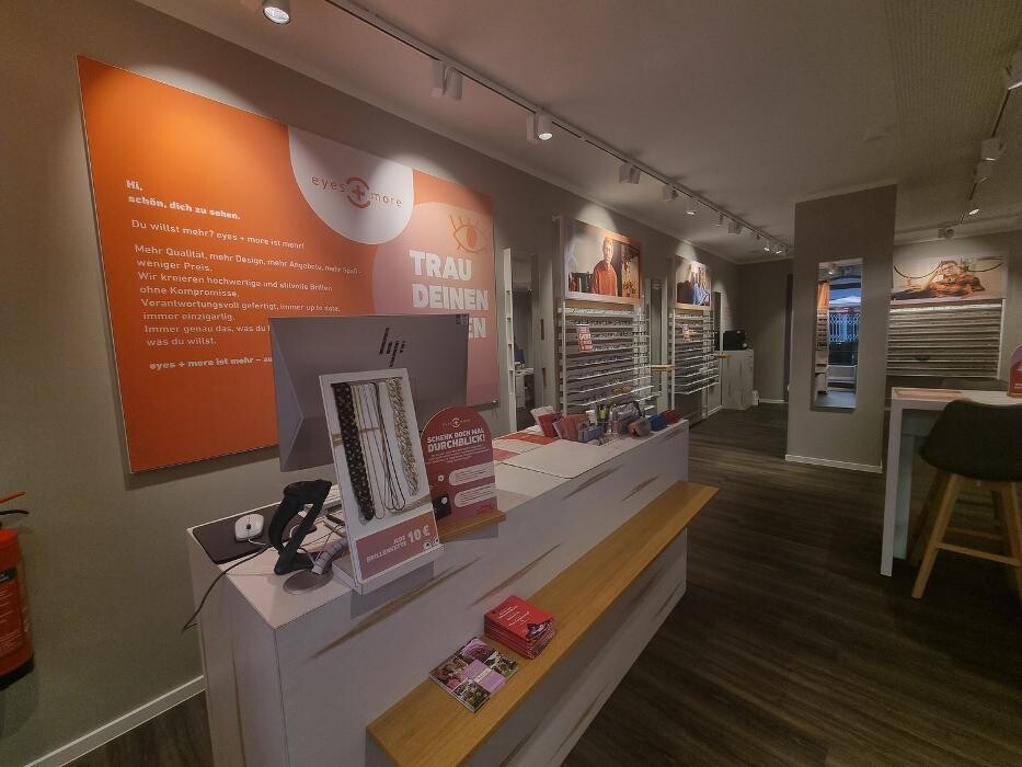 Bilder eyes + more - Optiker Bamberg