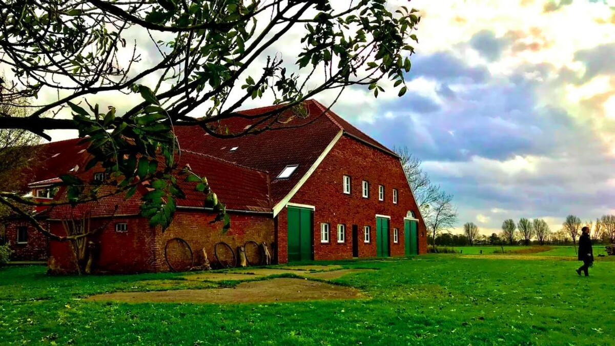 Bilder Uplewarder Grashaus