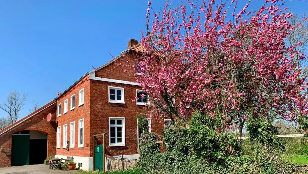 Bilder Uplewarder Grashaus