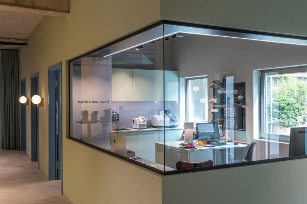 Bilder Bartels - stil bewusst sehen - Augenoptiker & Optometrist