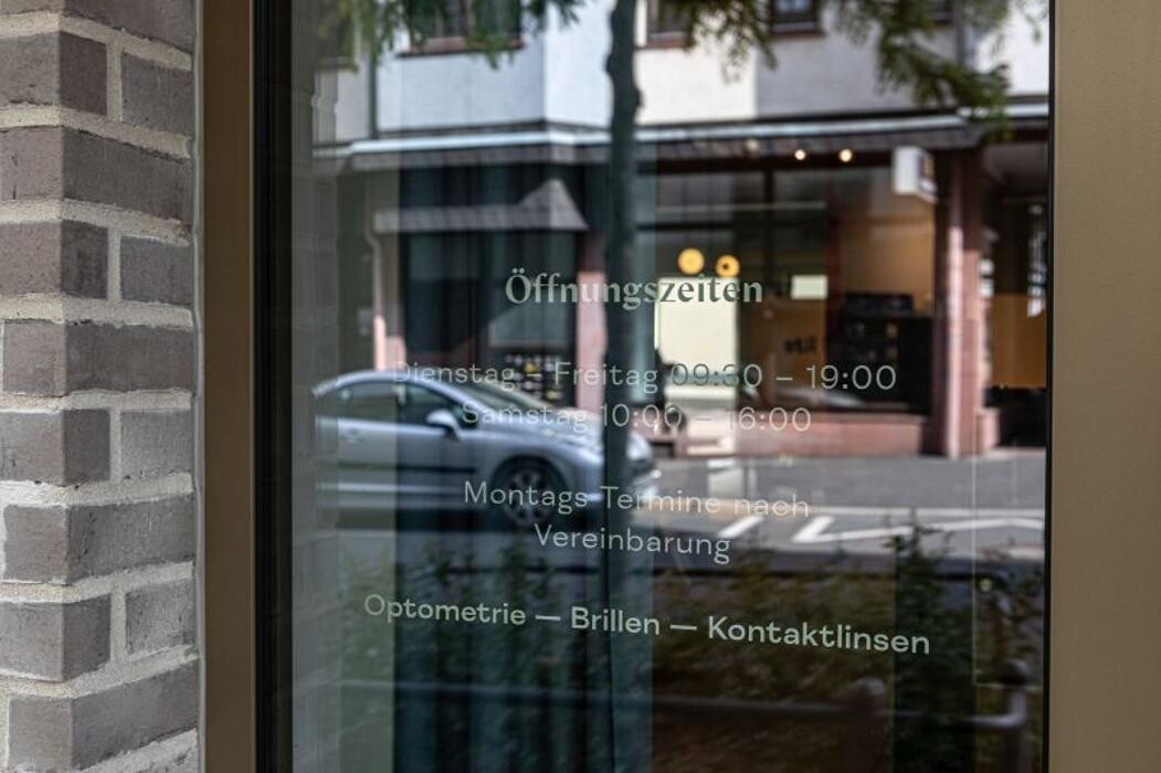 Bilder Bartels - stil bewusst sehen - Augenoptiker & Optometrist